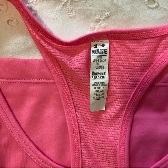 Under Armour Tank Top. -1 - Picture 3 of 4